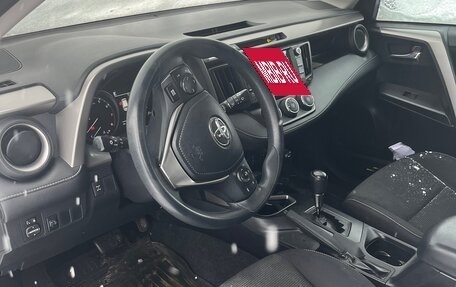 Toyota RAV4, 2016 год, 2 000 000 рублей, 6 фотография