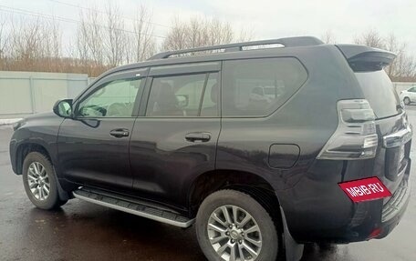 Toyota Land Cruiser Prado 150 рестайлинг 2, 2016 год, 3 950 000 рублей, 2 фотография