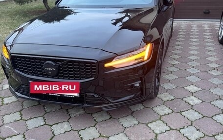 Volvo S60 III, 2022 год, 4 099 000 рублей, 4 фотография