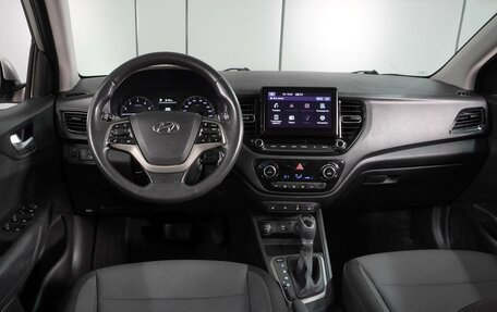 Hyundai Solaris II рестайлинг, 2021 год, 1 680 000 рублей, 6 фотография