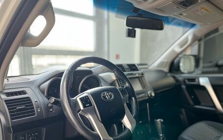 Toyota Land Cruiser Prado 150 рестайлинг 2, 2015 год, 4 100 000 рублей, 11 фотография