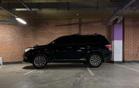 Toyota Highlander III, 2011 год, 1 900 000 рублей, 5 фотография