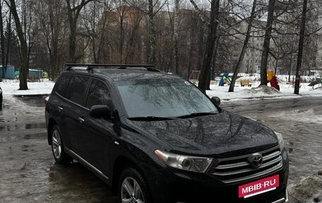 Toyota Highlander III, 2011 год, 1 900 000 рублей, 3 фотография