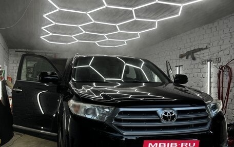 Toyota Highlander III, 2011 год, 1 900 000 рублей, 9 фотография