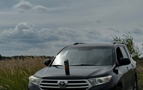 Toyota Highlander III, 2011 год, 1 900 000 рублей, 17 фотография