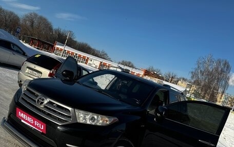 Toyota Highlander III, 2011 год, 1 900 000 рублей, 24 фотография