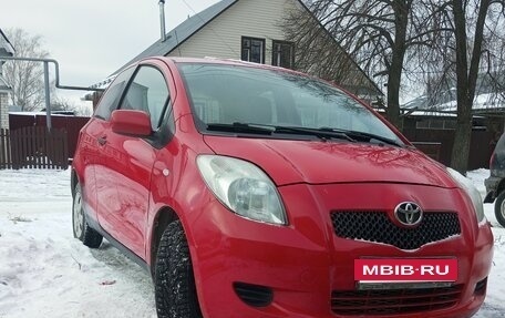 Toyota Yaris III рестайлинг, 2007 год, 360 000 рублей, 6 фотография