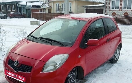 Toyota Yaris III рестайлинг, 2007 год, 360 000 рублей, 2 фотография