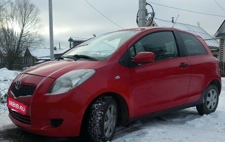 Toyota Yaris III рестайлинг, 2007 год, 360 000 рублей, 3 фотография