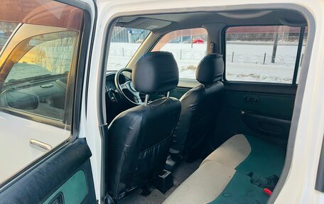 Nissan Cube II, 2001 год, 299 000 рублей, 11 фотография