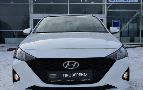 Hyundai Solaris II рестайлинг, 2021 год, 1 850 000 рублей, 2 фотография