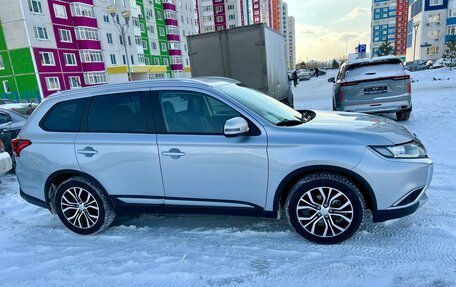 Mitsubishi Outlander III рестайлинг 3, 2016 год, 2 580 000 рублей, 2 фотография