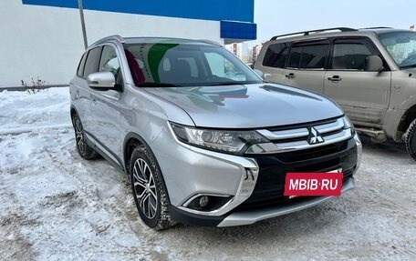 Mitsubishi Outlander III рестайлинг 3, 2016 год, 2 580 000 рублей, 13 фотография