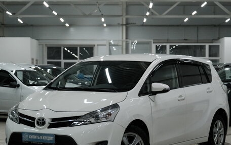 Toyota Verso I, 2014 год, 1 569 000 рублей, 3 фотография