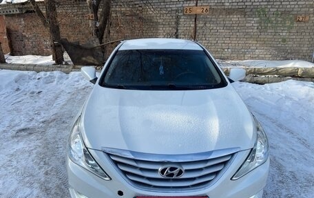 Hyundai Sonata VI, 2011 год, 850 000 рублей, 1 фотография