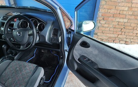 Honda Fit III, 2002 год, 650 000 рублей, 7 фотография