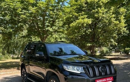 Toyota Land Cruiser Prado 150 рестайлинг 2, 2019 год, 5 000 000 рублей, 4 фотография