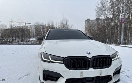 BMW 5 серия, 2021 год, 5 900 000 рублей, 5 фотография