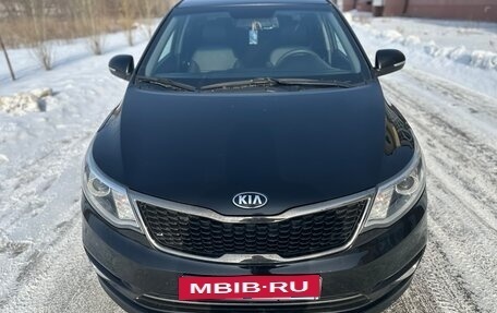 KIA Rio III рестайлинг, 2015 год, 1 050 000 рублей, 10 фотография