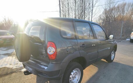 Chevrolet Niva I рестайлинг, 2013 год, 658 000 рублей, 3 фотография