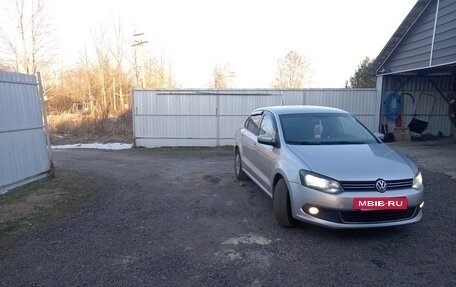 Volkswagen Polo VI (EU Market), 2014 год, 715 000 рублей, 2 фотография