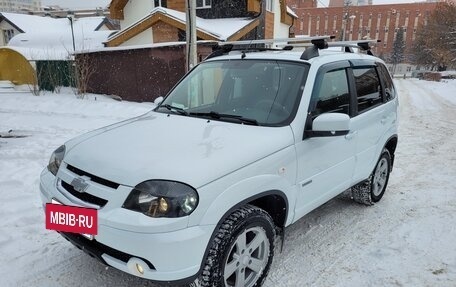 Chevrolet Niva I рестайлинг, 2018 год, 989 000 рублей, 4 фотография