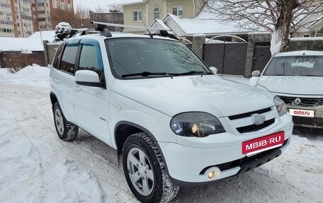 Chevrolet Niva I рестайлинг, 2018 год, 989 000 рублей, 6 фотография