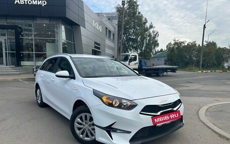 KIA cee'd III, 2023 год, 2 950 000 рублей, 3 фотография