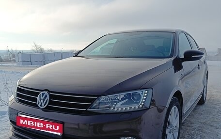 Volkswagen Jetta VI, 2018 год, 1 640 000 рублей, 2 фотография