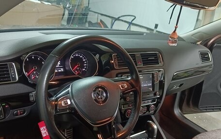 Volkswagen Jetta VI, 2018 год, 1 640 000 рублей, 18 фотография