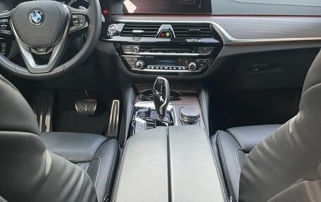 BMW 5 серия, 2018 год, 3 700 000 рублей, 17 фотография