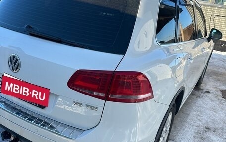 Volkswagen Touareg III, 2012 год, 2 400 000 рублей, 2 фотография