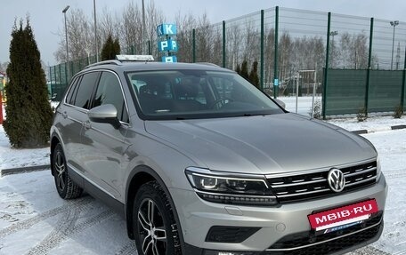 Volkswagen Tiguan II, 2017 год, 3 430 000 рублей, 3 фотография