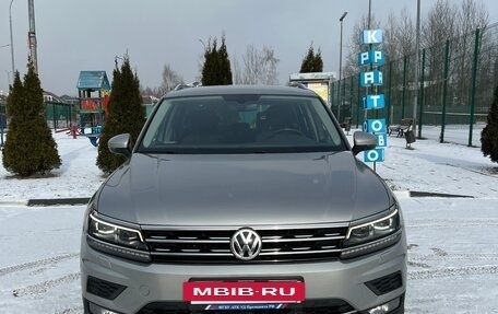 Volkswagen Tiguan II, 2017 год, 3 430 000 рублей, 2 фотография