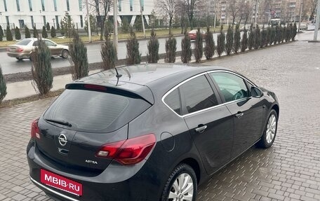 Opel Astra J, 2013 год, 949 999 рублей, 3 фотография