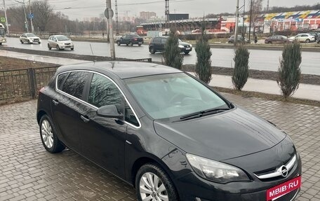 Opel Astra J, 2013 год, 949 999 рублей, 2 фотография