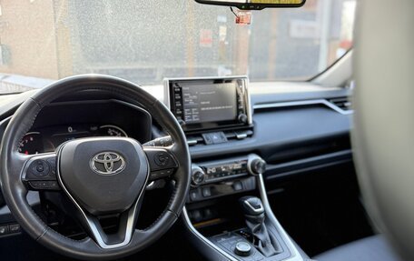 Toyota RAV4, 2021 год, 4 270 000 рублей, 24 фотография