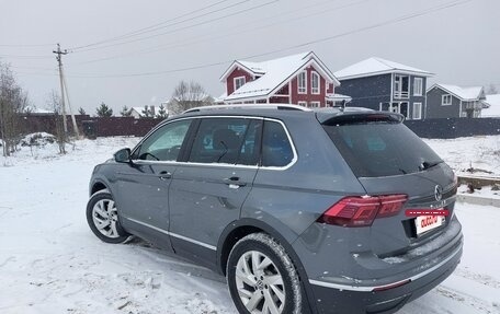 Volkswagen Tiguan II, 2020 год, 3 600 000 рублей, 6 фотография