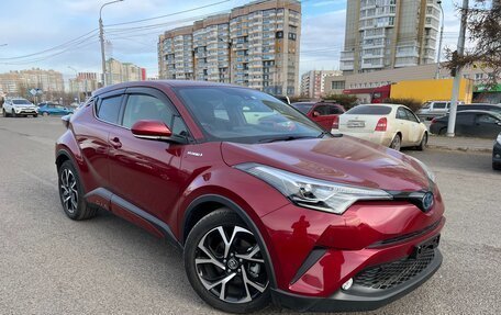 Toyota C-HR I рестайлинг, 2017 год, 2 149 000 рублей, 1 фотография