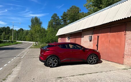 Toyota C-HR I рестайлинг, 2017 год, 2 149 000 рублей, 14 фотография