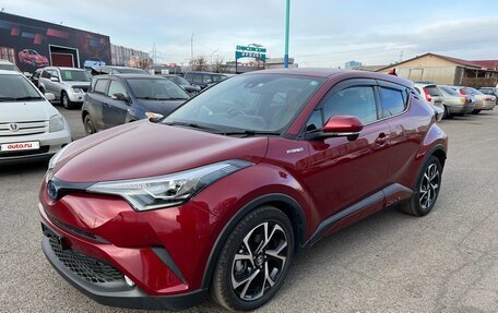 Toyota C-HR I рестайлинг, 2017 год, 2 149 000 рублей, 2 фотография