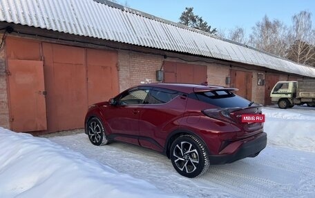 Toyota C-HR I рестайлинг, 2017 год, 2 149 000 рублей, 9 фотография