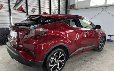 Toyota C-HR I рестайлинг, 2017 год, 2 149 000 рублей, 31 фотография