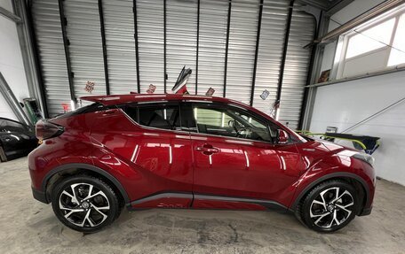 Toyota C-HR I рестайлинг, 2017 год, 2 149 000 рублей, 32 фотография