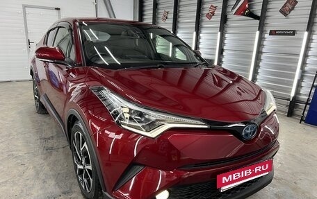 Toyota C-HR I рестайлинг, 2017 год, 2 149 000 рублей, 26 фотография