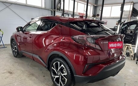 Toyota C-HR I рестайлинг, 2017 год, 2 149 000 рублей, 30 фотография