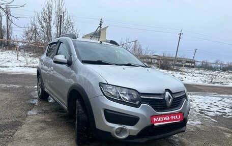 Renault Sandero II рестайлинг, 2015 год, 850 000 рублей, 2 фотография