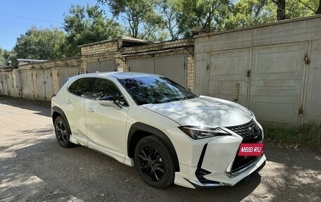 Lexus UX I, 2020 год, 3 150 000 рублей, 2 фотография