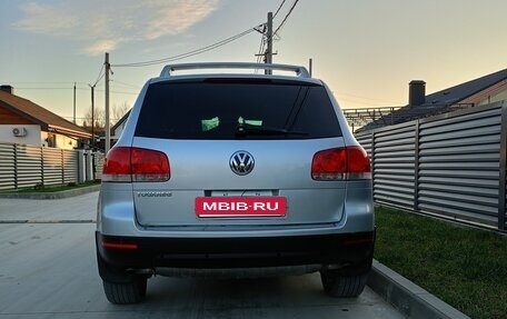 Volkswagen Touareg III, 2004 год, 770 000 рублей, 2 фотография