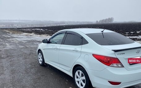 Hyundai Solaris II рестайлинг, 2012 год, 750 000 рублей, 4 фотография